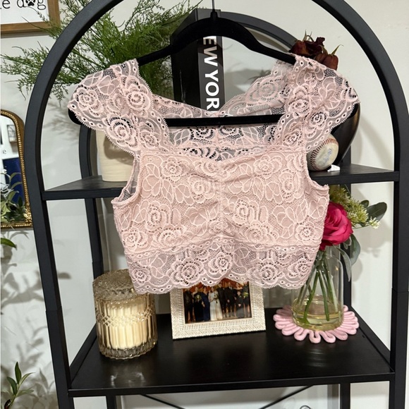 Free People Pink Ruched Cap Sleeve bralette / crop top size medium - Picture 1 of 4